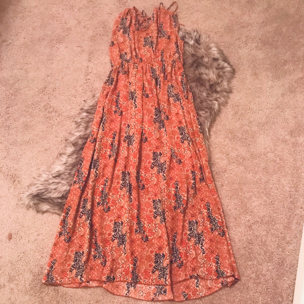 ‼️NWOT- Floral Print Maxi Dress